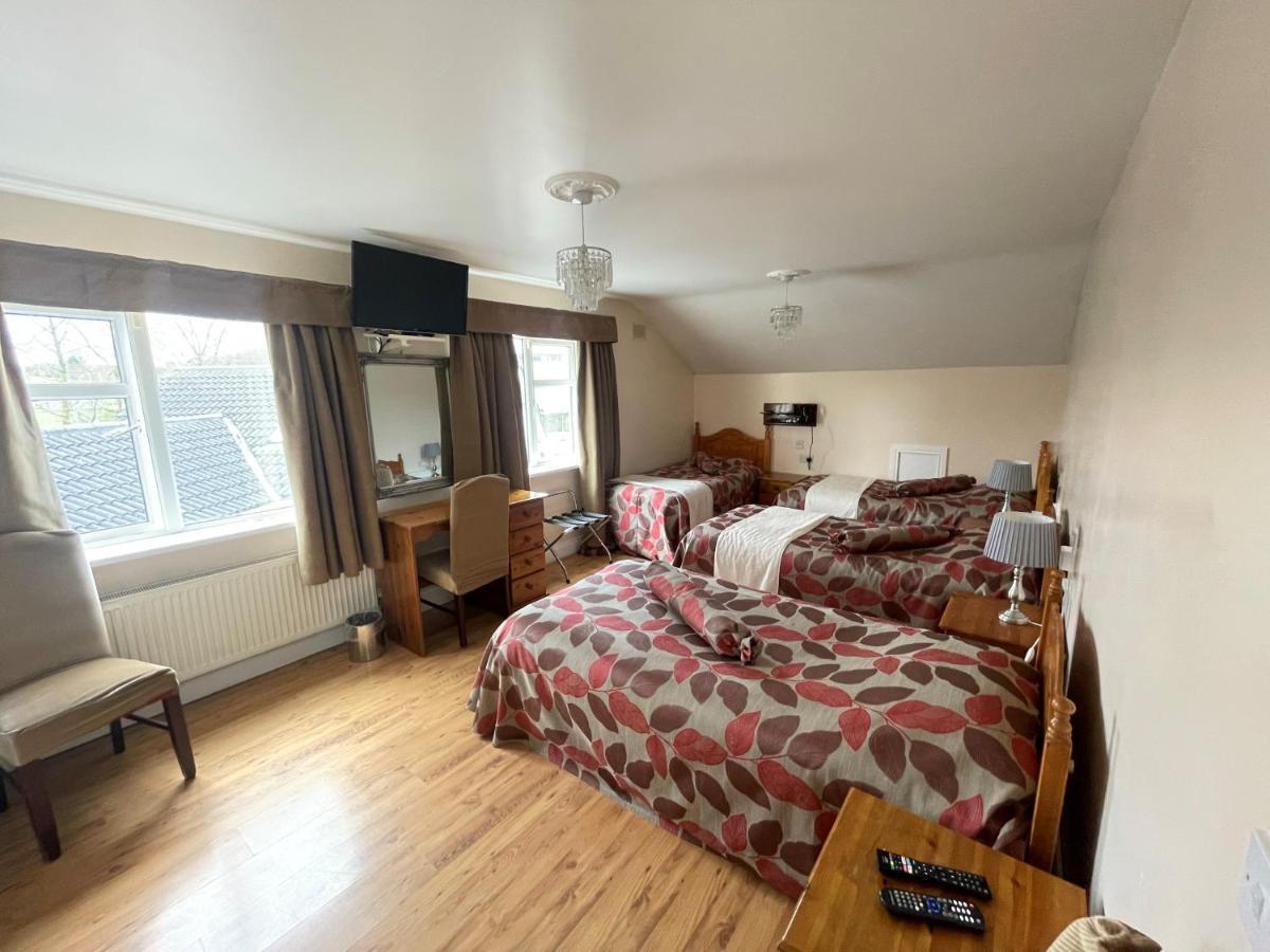 Goldendawn Guest House Citywest Eksteriør billede